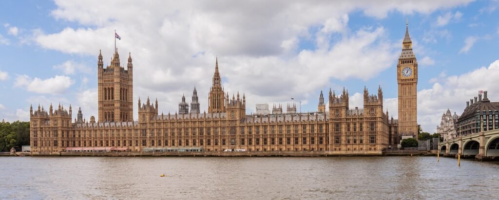 Houses_of_Parliament_in_2022_alt_crop